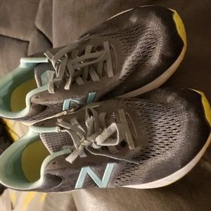 Ladies sz 9.5 New Balance